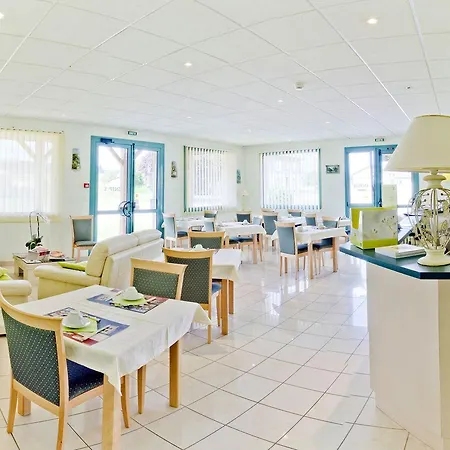 Hotel Logis Le Relais De Vacherauville