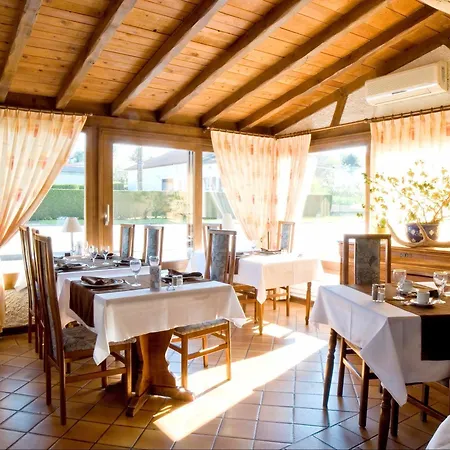 Hotel Logis Le Relais De 3*