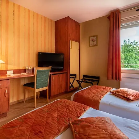 Logis Le Relais De Hotel 3*